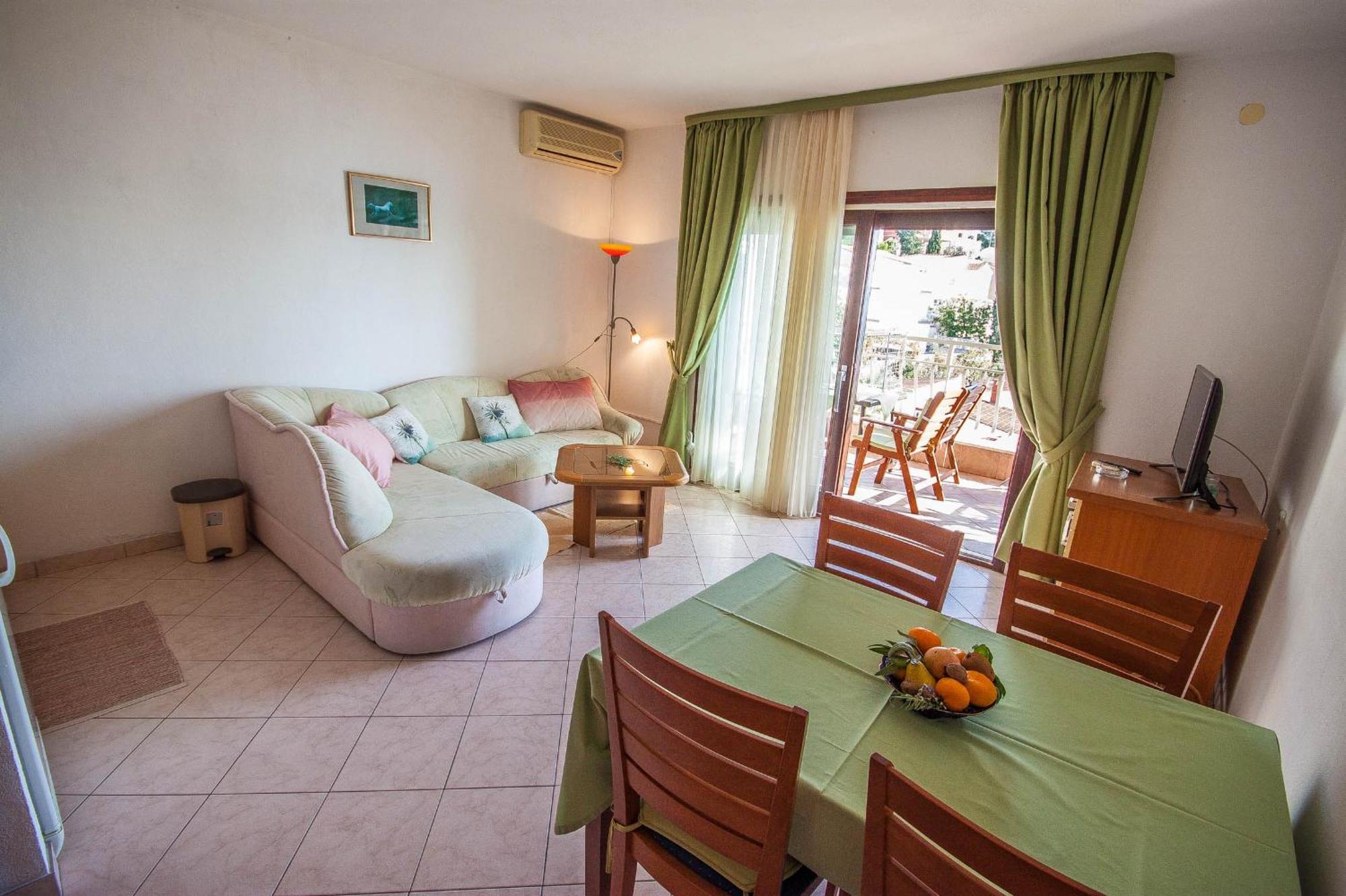 Apartments Rosanda Pakoštane Eksteriør billede
